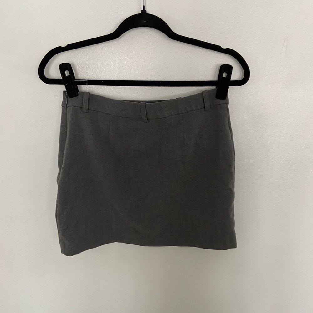 Divided size 4 grey mini skirt